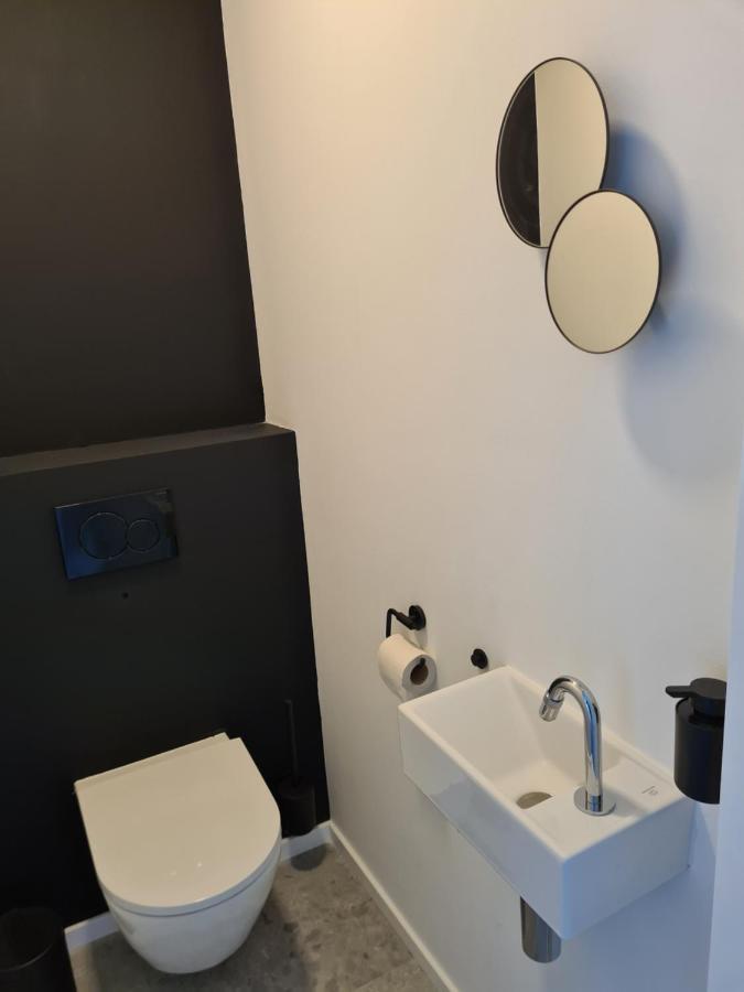 Central Park Tower Sea View Residence With Pool And Gym أوستيند المظهر الخارجي الصورة