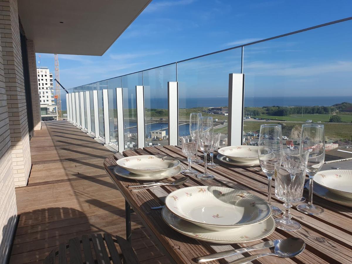 Central Park Tower Sea View Residence With Pool And Gym أوستيند المظهر الخارجي الصورة