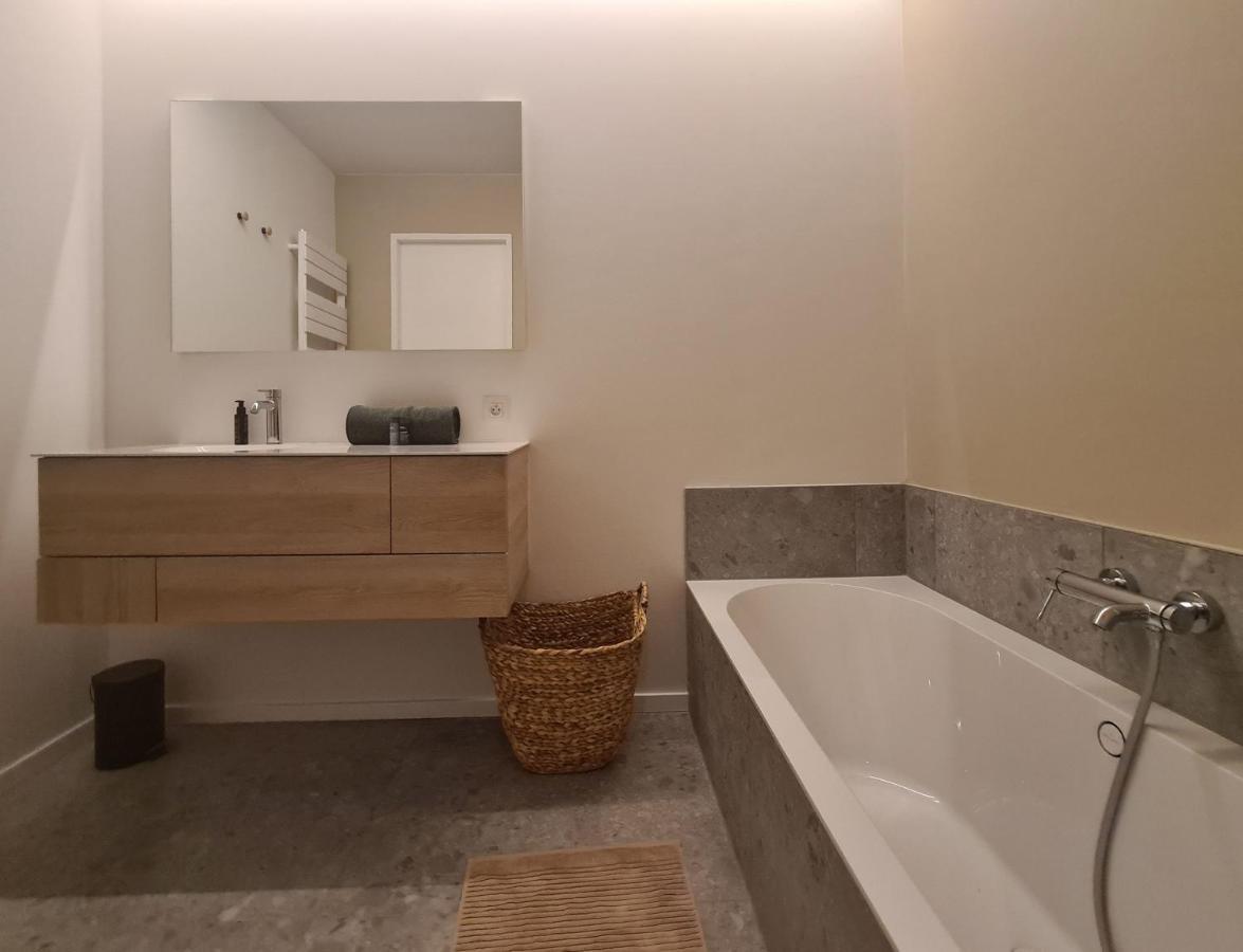 Central Park Tower Sea View Residence With Pool And Gym أوستيند المظهر الخارجي الصورة