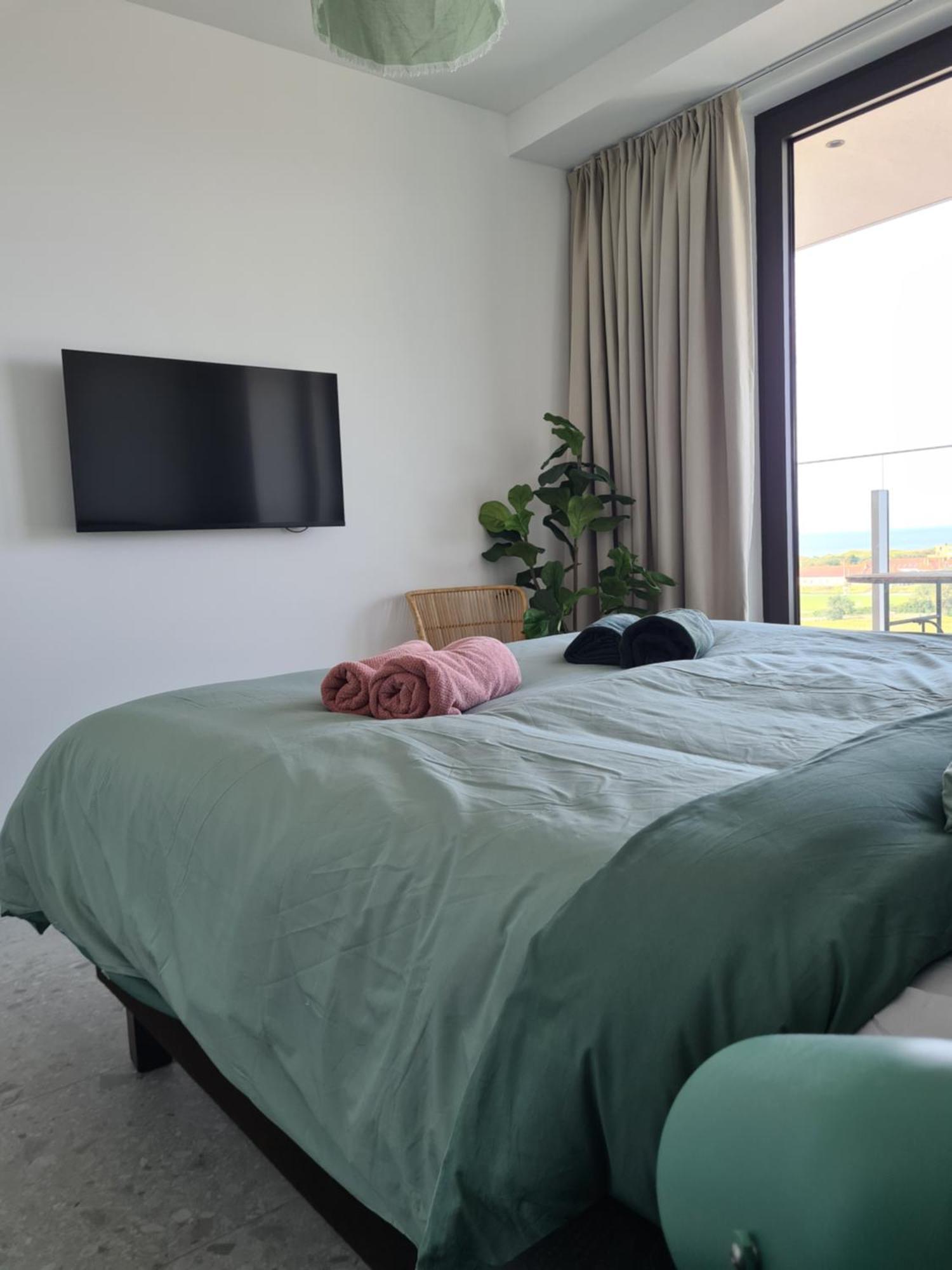 Central Park Tower Sea View Residence With Pool And Gym أوستيند المظهر الخارجي الصورة